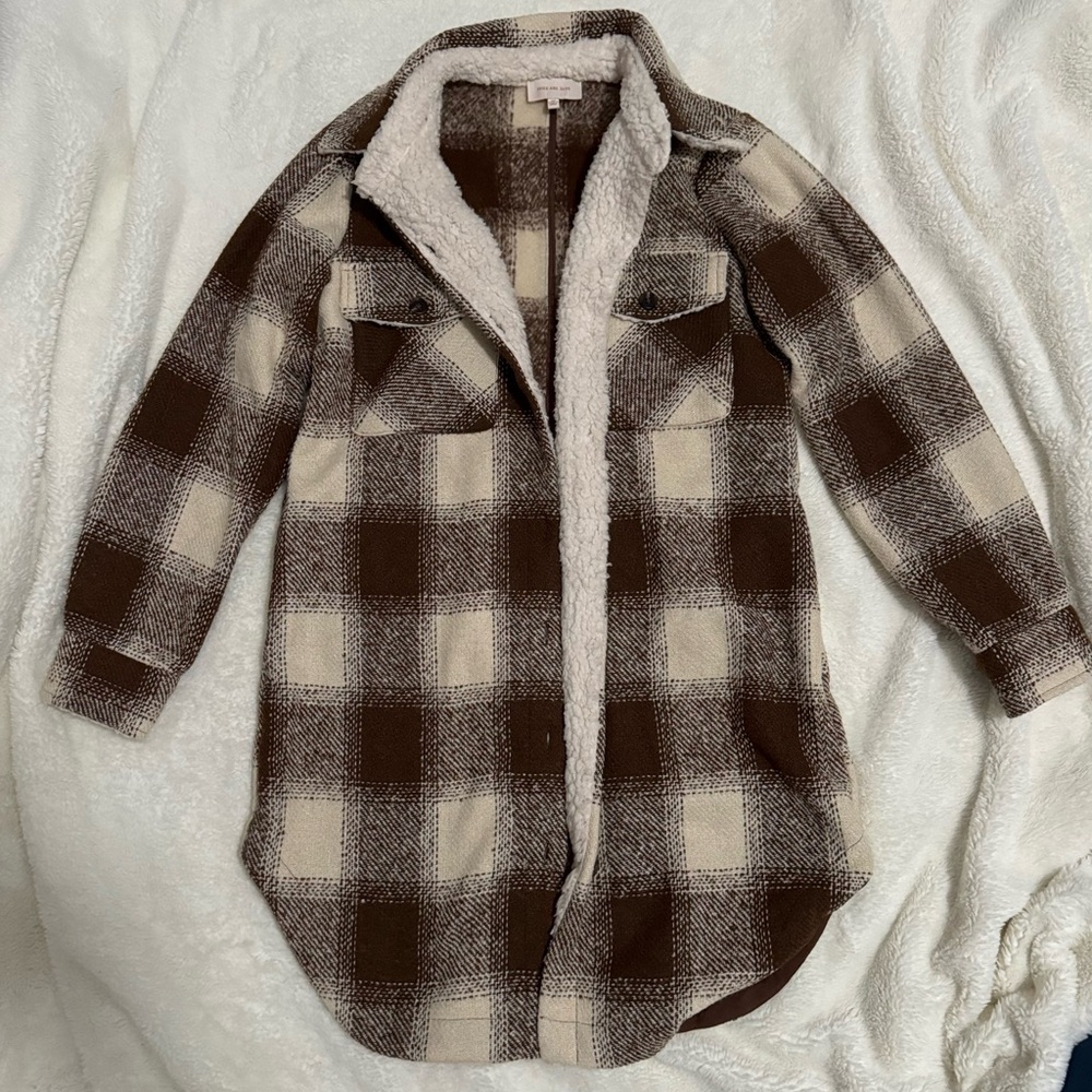 Skies Are Blue XS plaid long sherpa shacket